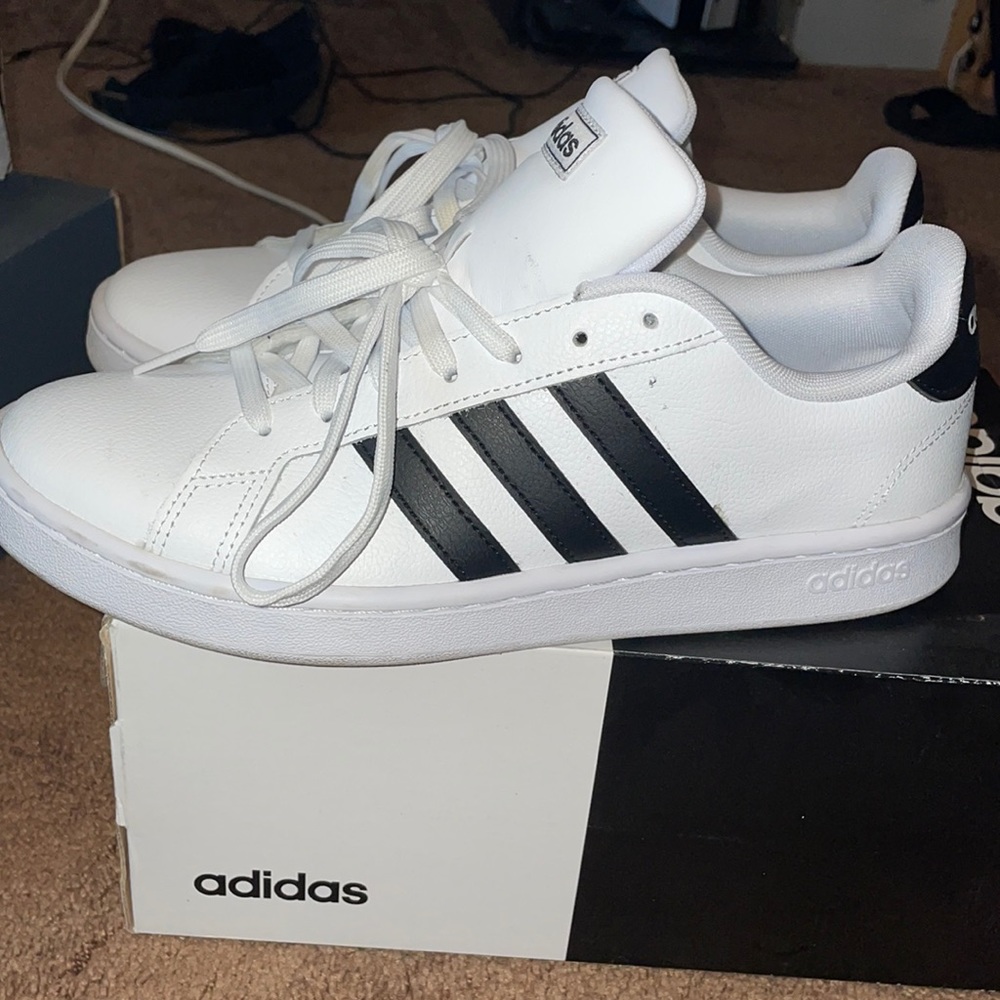 Adidas Grand Court Shoes